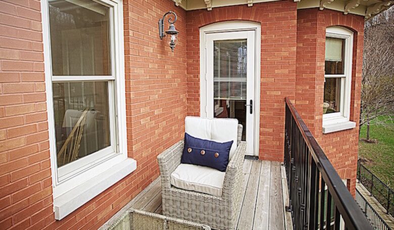 Niagara Vineyard Estate House - Niagara, Canada