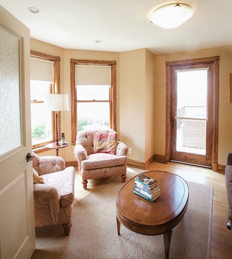 Niagara Vineyard Estate House - Niagara, Canada