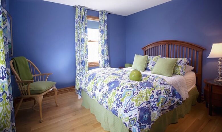 Niagara Vineyard Estate House - Niagara, Canada