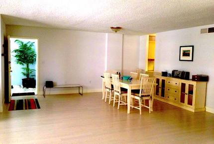 Miami Beach, Mid-Beach  Large 2BR  Beach Front on Collins Ave. -  Comfortably Sleeps 4-6 - Miami Beach, Florida