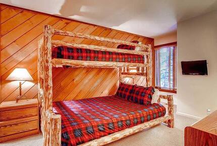 Ridgepoint Townhomes at Beaver Creek, Three Bedroom Residence - Avon, Colorado