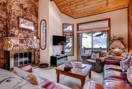 Ridgepoint Townhomes at Beaver Creek, Three Bedroom Residence - Avon, Colorado