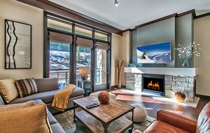 2 Bedroom Lake Tahoe Residence with Ritz Resort Amenities - Truckee, California