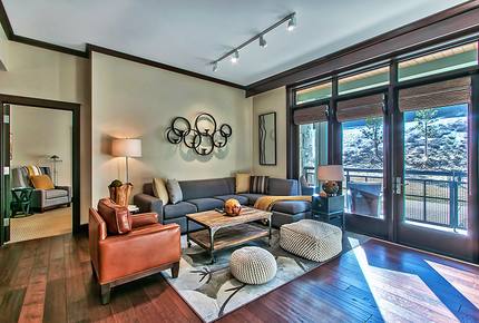 2 Bedroom Lake Tahoe Residence with Ritz Resort Amenities - Truckee, California