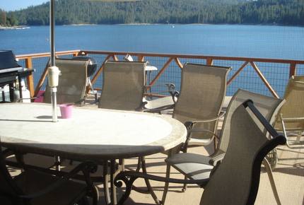 Lakefront Yosemite Mountain Getaway - Yosemite Bass Lake, California