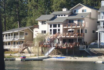 Lakefront Yosemite Mountain Getaway - Yosemite Bass Lake, California