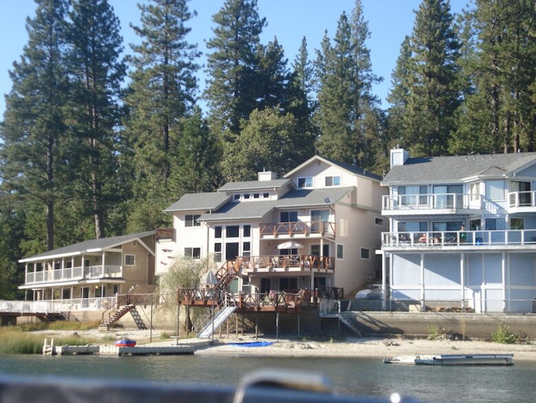 Lakefront Yosemite Mountain Getaway - Yosemite Bass Lake, California