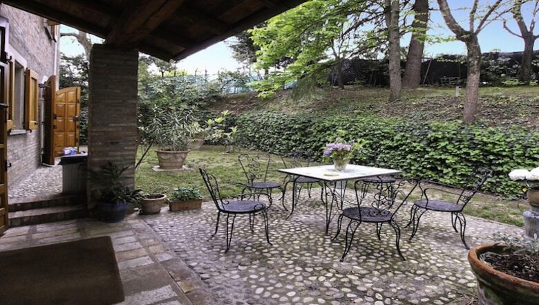 Amazing Villa Monte Quercione - Bologna, Italy