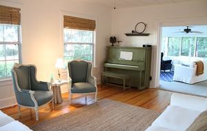 1920s Lake Cottage with Resort Amenities - Yalaha, Florida