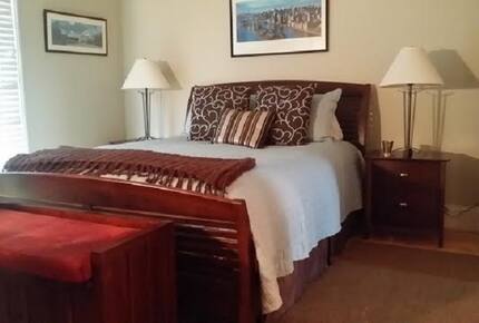 UNC Tickets & Townhouse - Chapel Hill, North Carolina