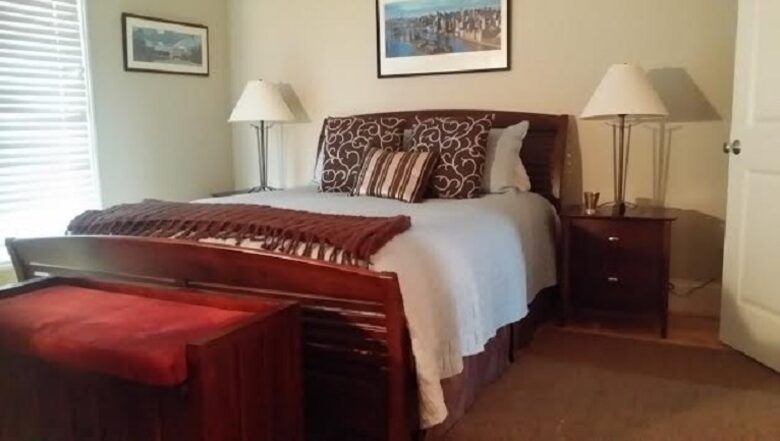 UNC Tickets & Townhouse - Chapel Hill, North Carolina