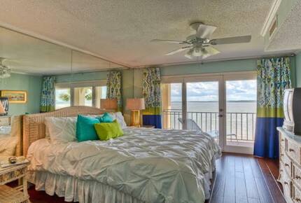 Oceanfront St Simons Village Condo - St Simons Island, Georgia