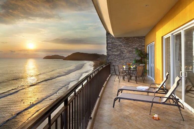 Vista Las Palmas - 3 Bedroom Residence - Jaco, Costa Rica