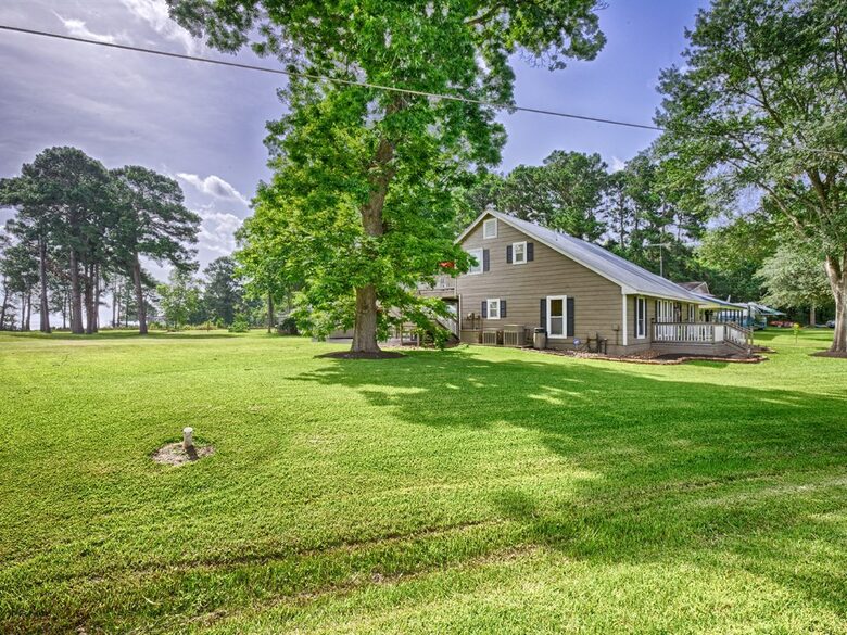 Texas Lake House Getaway - Coldspring, Texas