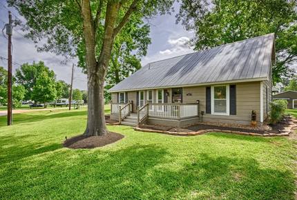 Texas Lake House Getaway - Coldspring, Texas