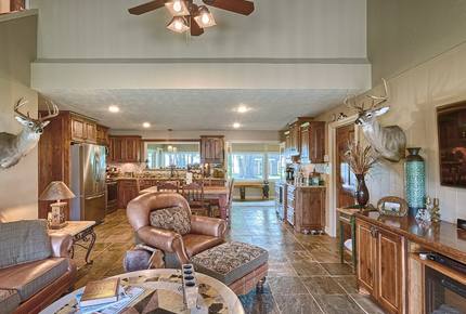 Texas Lake House Getaway - Coldspring, Texas