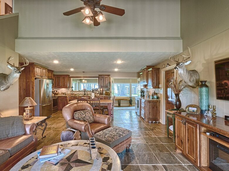 Texas Lake House Getaway - Coldspring, Texas