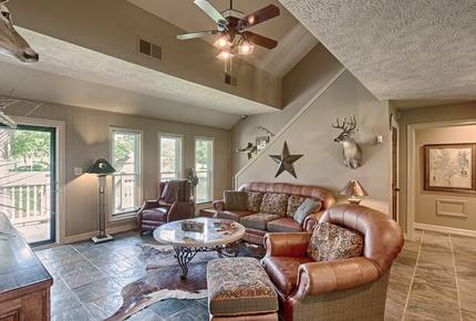 Texas Lake House Getaway - Coldspring, Texas
