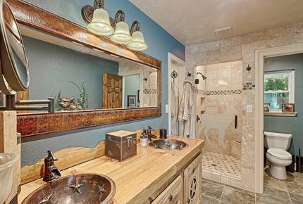 Texas Lake House Getaway - Coldspring, Texas