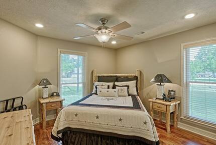 Texas Lake House Getaway - Coldspring, Texas