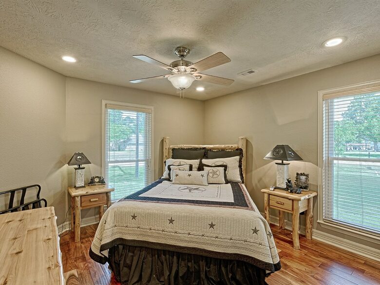 Texas Lake House Getaway - Coldspring, Texas