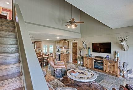 Texas Lake House Getaway - Coldspring, Texas