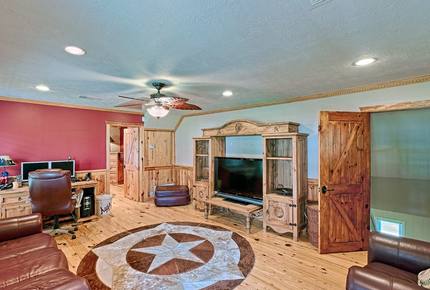 Texas Lake House Getaway - Coldspring, Texas