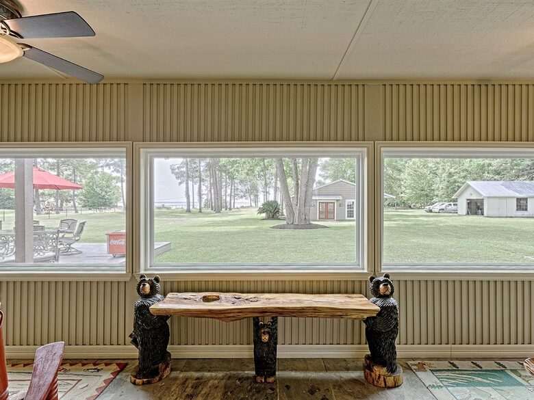 Texas Lake House Getaway - Coldspring, Texas