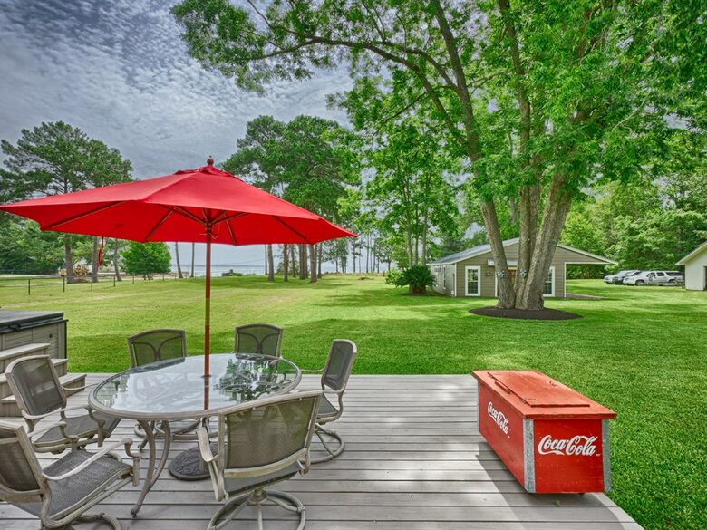 Texas Lake House Getaway - Coldspring, Texas