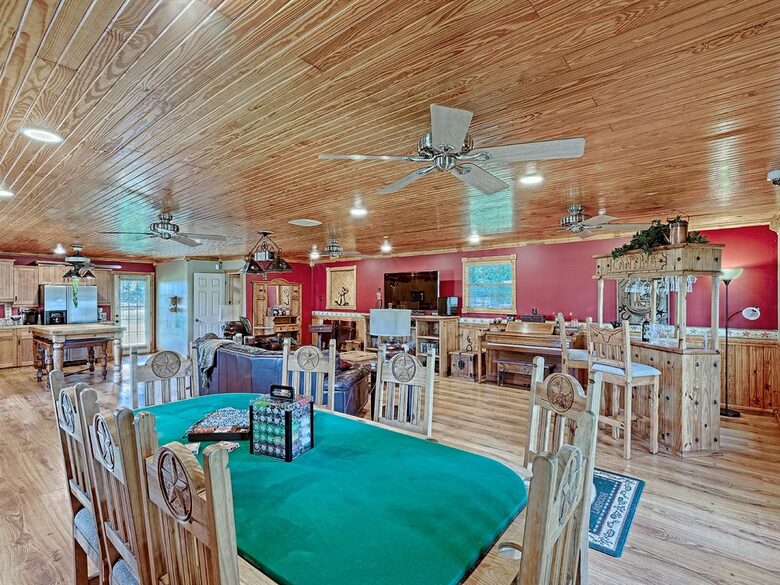 Texas Lake House Getaway - Coldspring, Texas