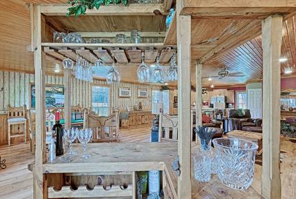 Texas Lake House Getaway - Coldspring, Texas