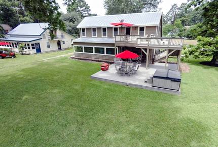 Texas Lake House Getaway - Coldspring, Texas