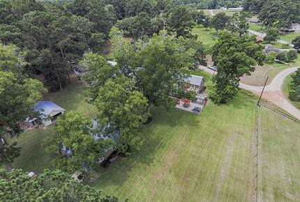 Texas Lake House Getaway - Coldspring, Texas