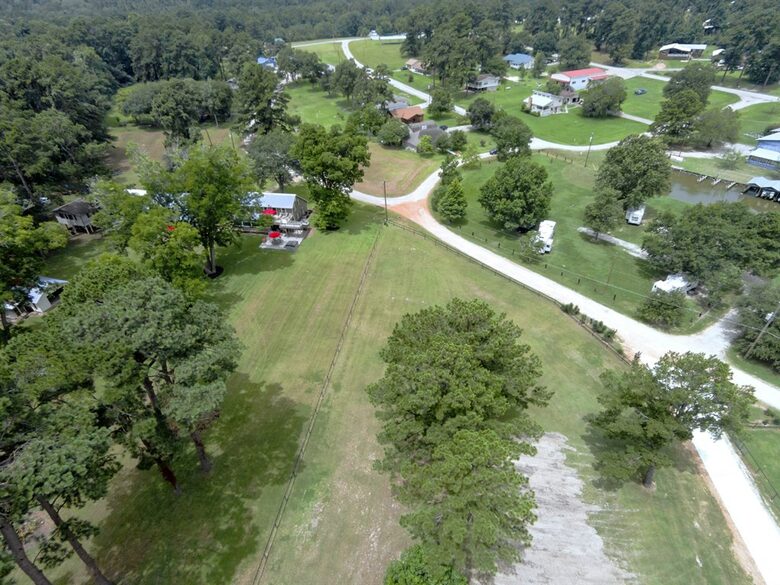 Texas Lake House Getaway - Coldspring, Texas