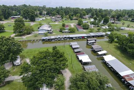 Texas Lake House Getaway - Coldspring, Texas
