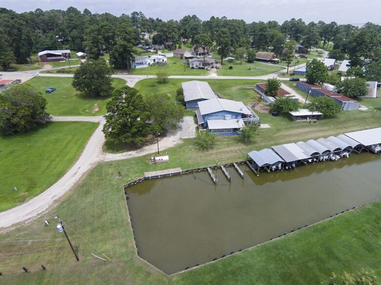 Texas Lake House Getaway - Coldspring, Texas