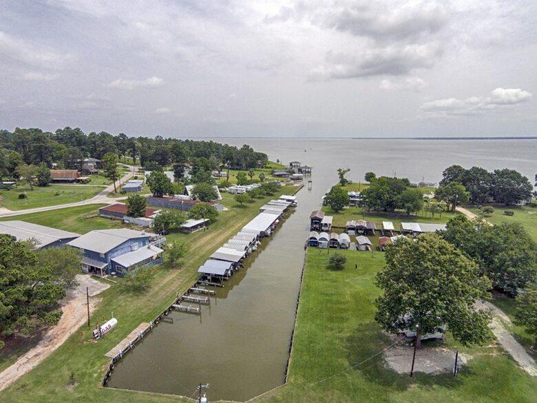 Texas Lake House Getaway - Coldspring, Texas