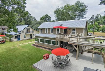 Texas Lake House Getaway - Coldspring, Texas