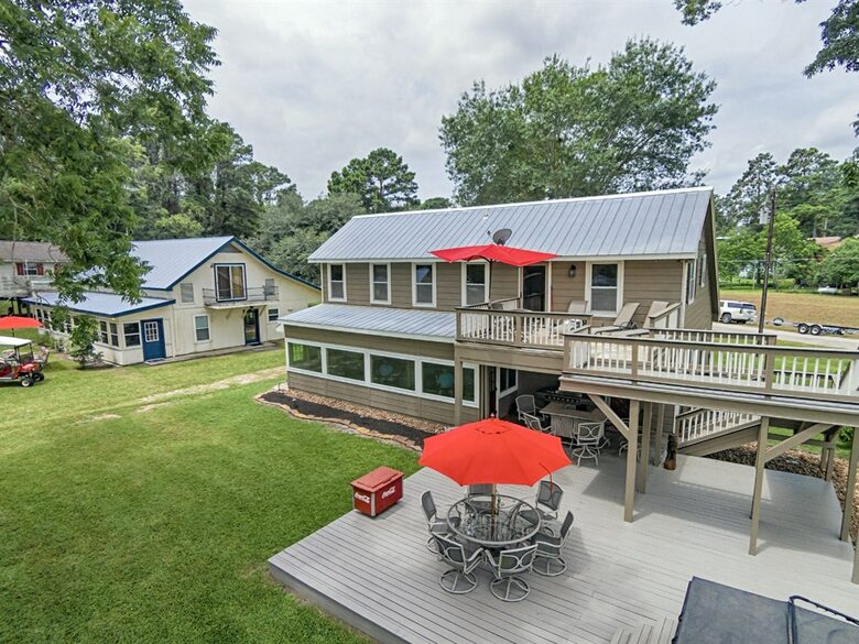 Texas Lake House Getaway - Coldspring, Texas