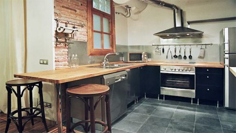 Art-Nouveau Apartment in the Heart of Barcelona - Barcelona, Spain