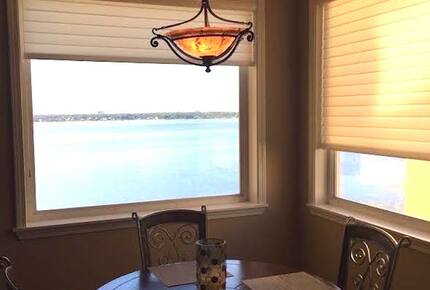 Orlando Lakefront Luxury near Universal and Disney - Orlando, Florida