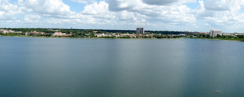 Orlando Lakefront Luxury near Universal and Disney - Orlando, Florida