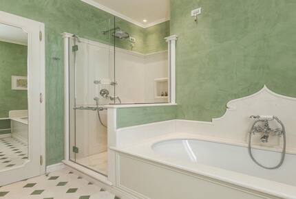 Ca' dell'Opera - Venice, Italy