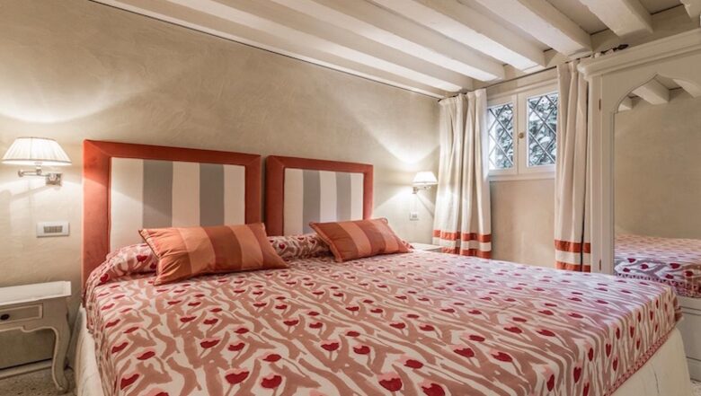 Ca' dell'Opera - Venice, Italy