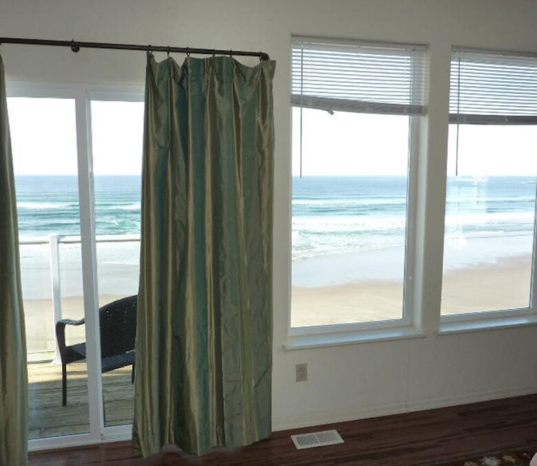 Oceanfront Oregon Home - Lincoln City, Oregon