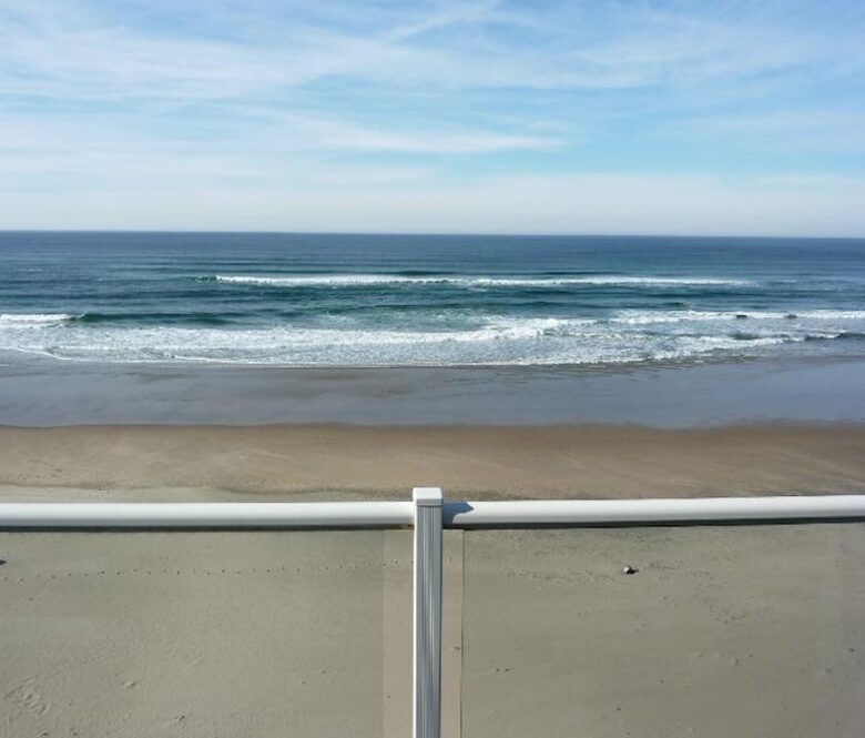 Oceanfront Oregon Home - Lincoln City, Oregon