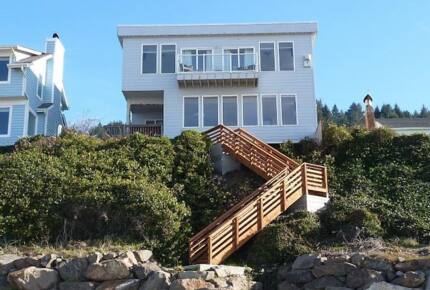 Oceanfront Oregon Home - Lincoln City, Oregon
