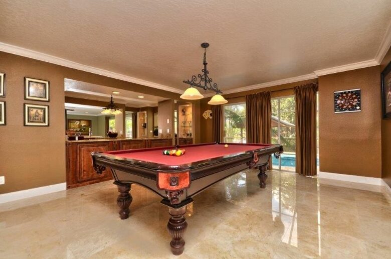 Lake Tarpon Waterfront Home - Palm Harbor, Florida