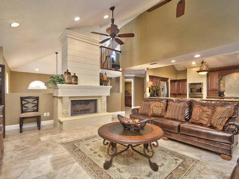 Lake Tarpon Waterfront Home - Palm Harbor, Florida