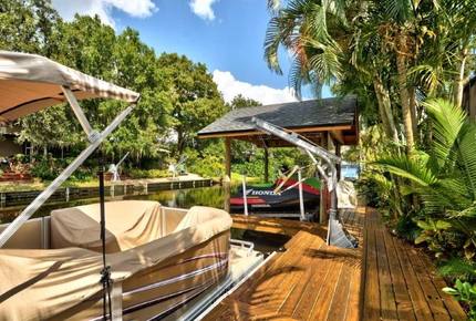 Lake Tarpon Waterfront Home - Palm Harbor, Florida